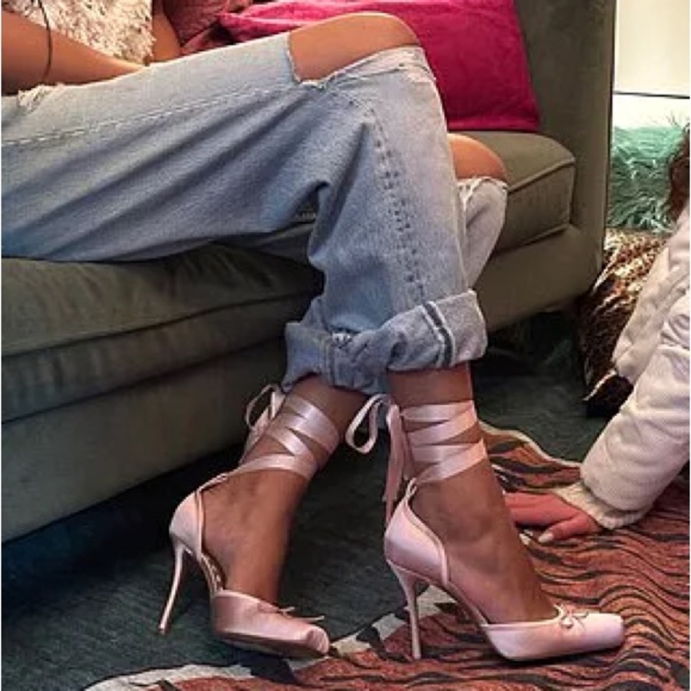 STEVE MADDEN Larina Ballerina Pink Silk Satin Pointe Toe Ankle Tie Stiletto Heel - Picture 5 of 14